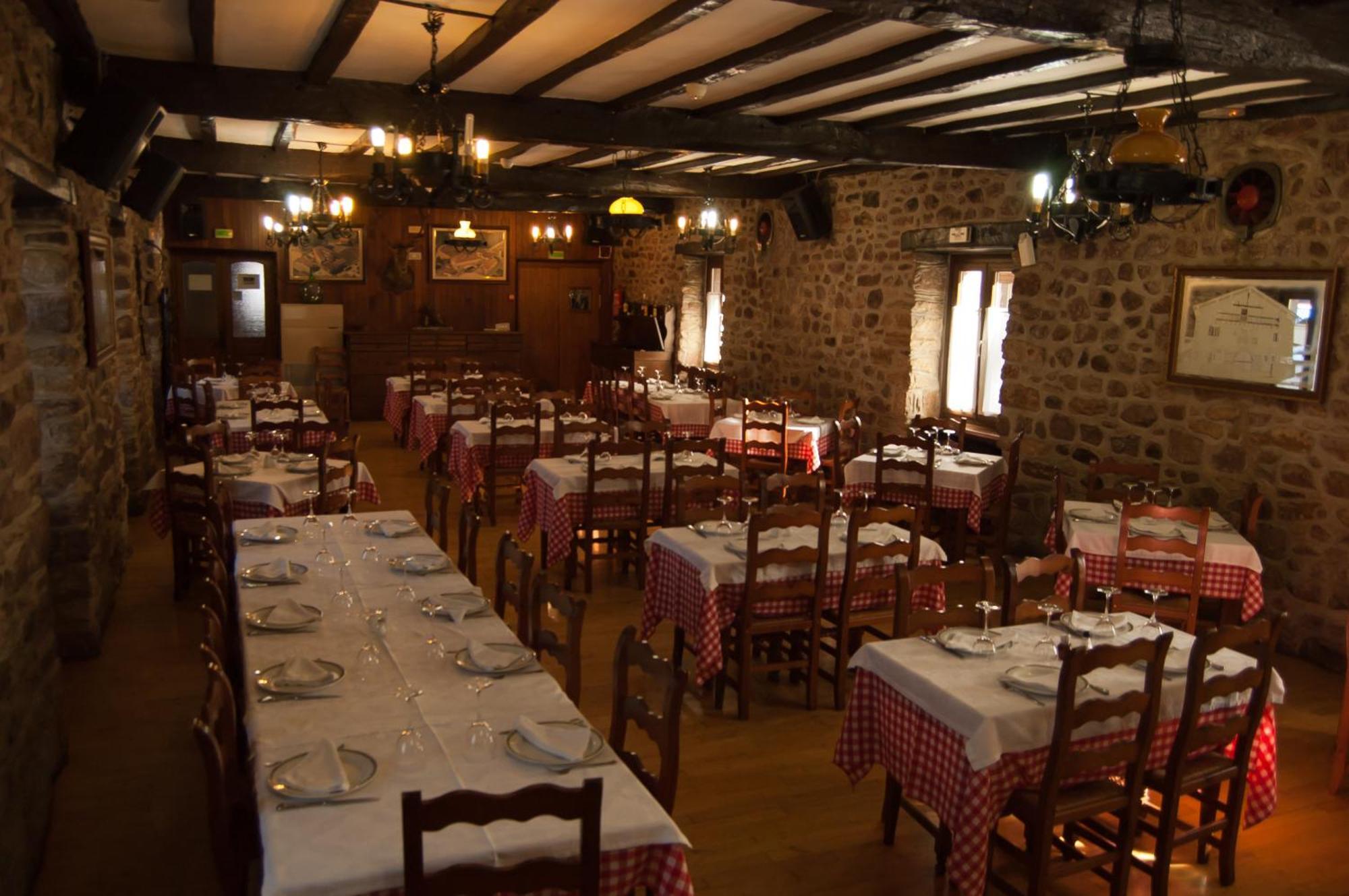 Hotel Urgain Oronoz-Mugaire Kültér fotó