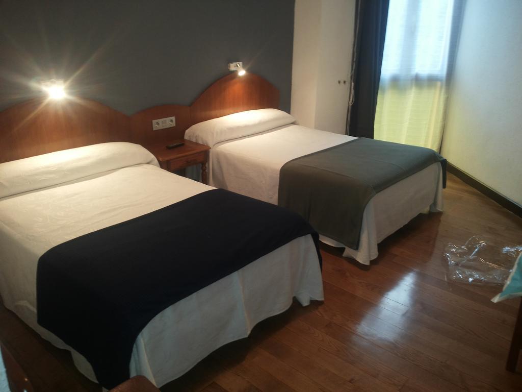 Hotel Urgain Oronoz-Mugaire Kültér fotó